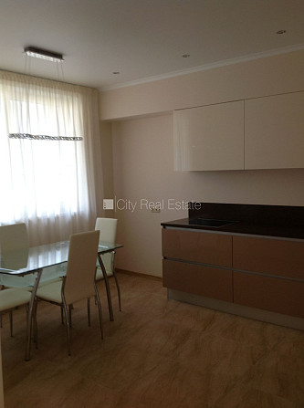 Rindu māja, zaļā teritorija, labiekārtots apzaļumots pagalms, slēgta teritorija, garāža Jūrmala - foto 3