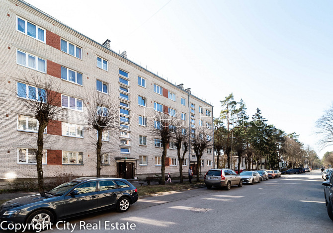 Fasādes māja, vieta automašīnai, ieeja no ielas, kāpņu telpa pēc kosmētiskā remonta, Jūrmala - foto 19