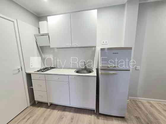 Здание во дворе, закрытый двор, возможность аренды парковки, вход со двора, Рига