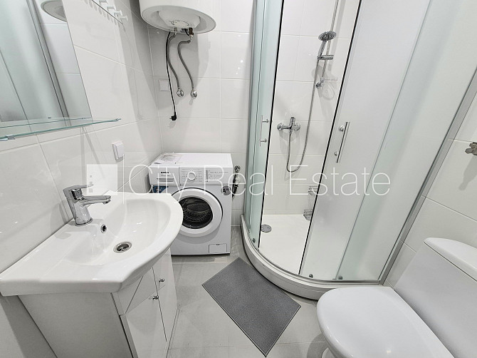 Здание во дворе, закрытый двор, возможность аренды парковки, вход со двора, Рига - изображение 12