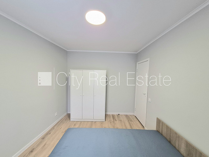 Здание во дворе, закрытый двор, возможность аренды парковки, вход со двора, Рига - изображение 9