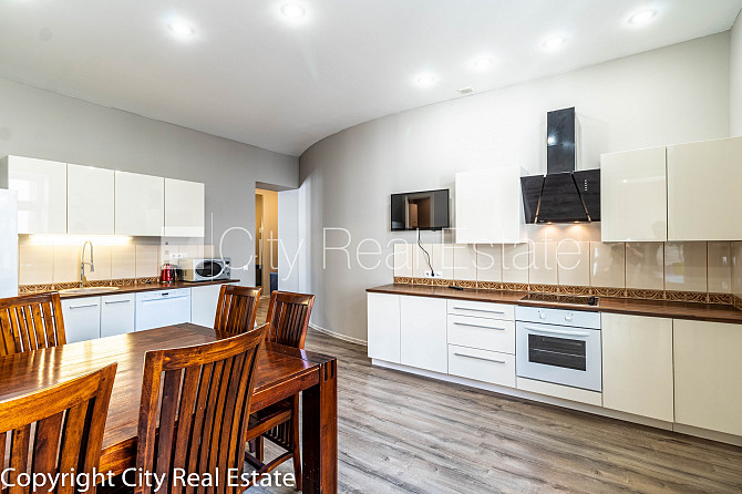 Фасадный дом, реновированный дом, закрытый двор, возможность аренды парковки, Рига - изображение 4