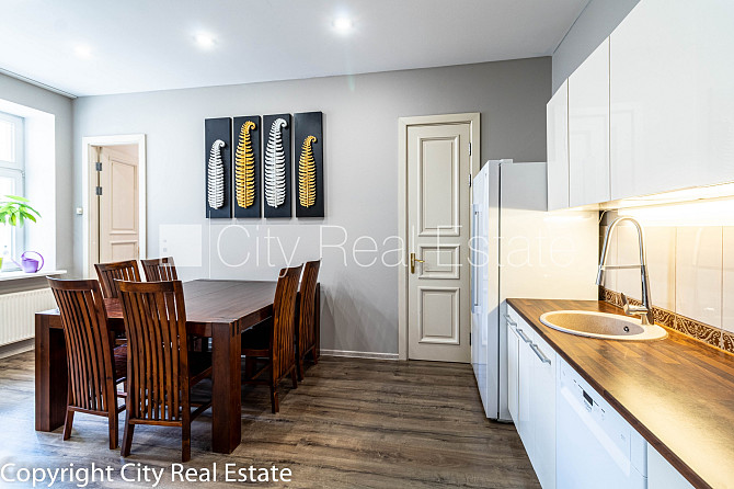 Фасадный дом, реновированный дом, закрытый двор, возможность аренды парковки, Рига - изображение 5