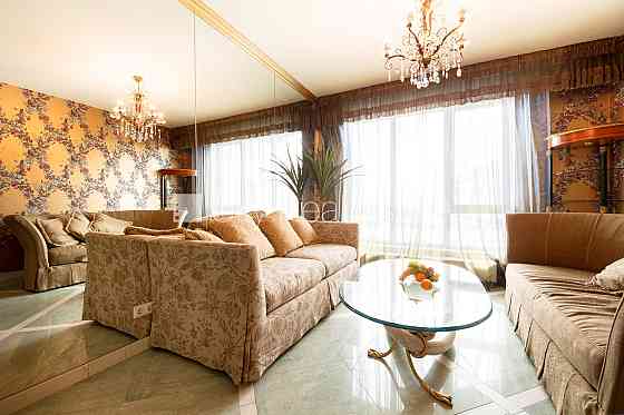 Проект - Centra Nams (Центра Намс), новостройка, фасадный дом, благоустроенная Рига