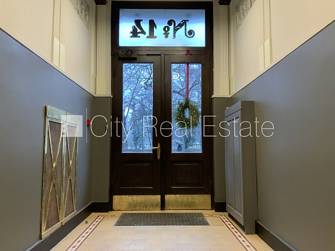 Фасадный дом, реновированный дом, благоустроенная озеленённая территория, Рига - изображение 18