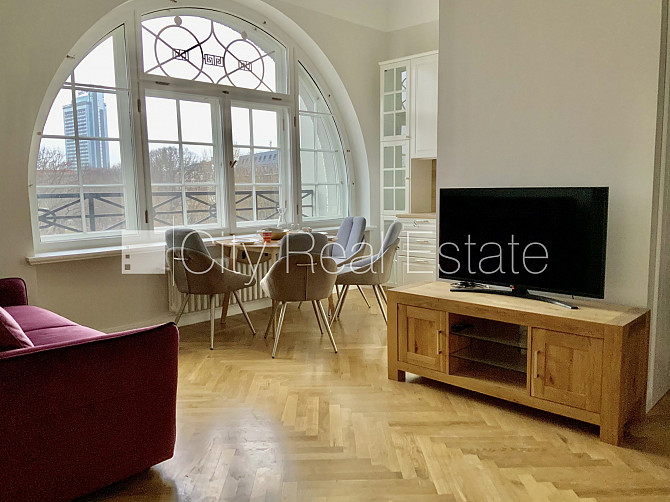 Фасадный дом, реновированный дом, благоустроенная озеленённая территория, Рига - изображение 4