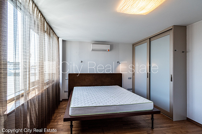 Фасадный дом, реновированный дом, поменянное покрытие крыши, благоустроенная Рига - изображение 12