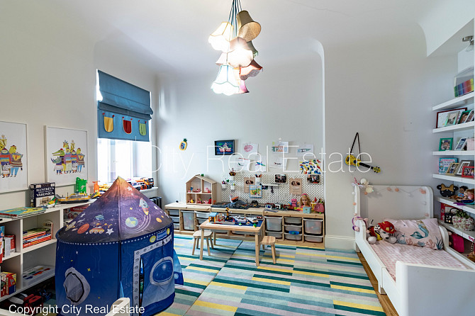 Фасадный дом, реновированный дом, кирпичные стены, вход с улицы и со двора, Рига - изображение 10