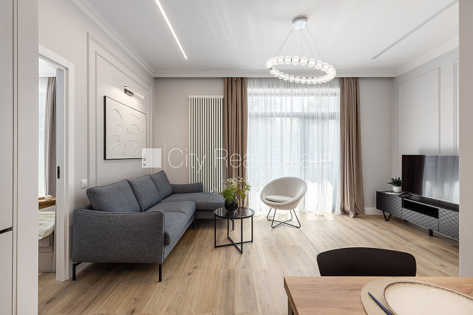 Jaunceltne, pagrabstāvā pieejama noliktava, iežogota teritorija, pazemes autostāvvieta, ir Jūrmala - foto 1