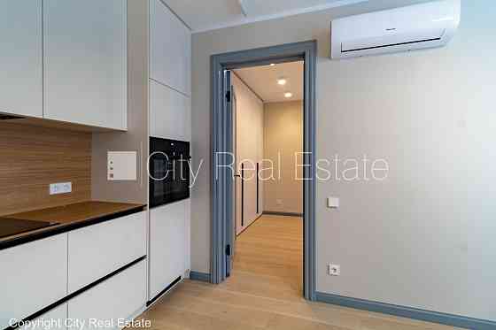 Новостройка, дом во дворе, благоустроенный озеленённый двор, возможность аренды Рига