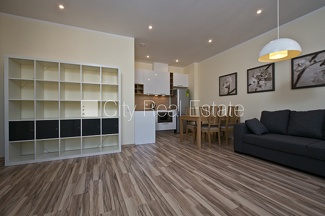 Фасадный дом, реновированный дом, закрытый двор, лестничная клетка после Рига - изображение 1