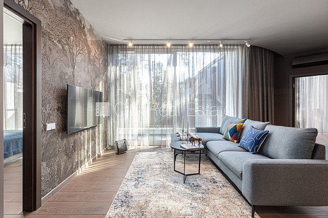 Новостройка, фасадный дом, зеленая территория, благоустроенный озеленённый двор, Юрмала - изображение 8