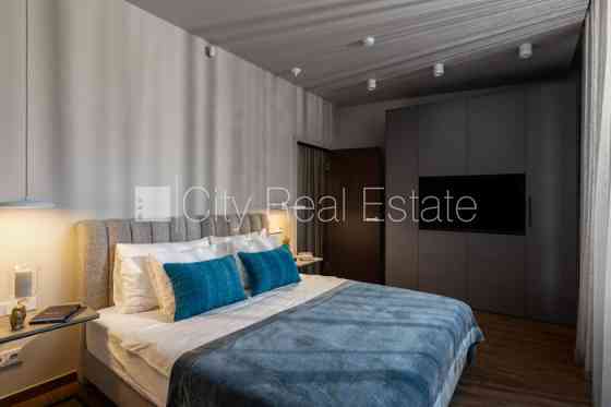 Новостройка, фасадный дом, благоустроенный озеленённый двор, подземная стоянка, Юрмала