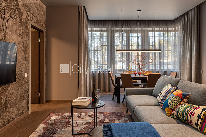 Новостройка, фасадный дом, благоустроенный озеленённый двор, подземная стоянка, Юрмала - изображение 1