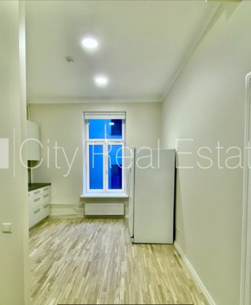 Здание во дворе, вход со двора, лифт, сауна, количество спален 3 шт., гостиная, Рига - изображение 9