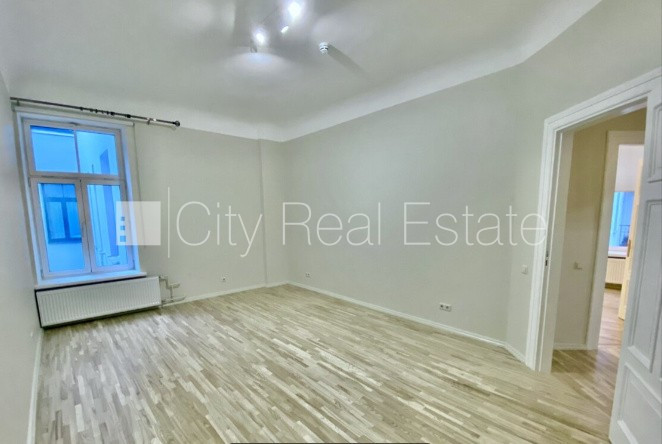 Здание во дворе, вход со двора, лифт, сауна, количество спален 3 шт., гостиная, Рига - изображение 7