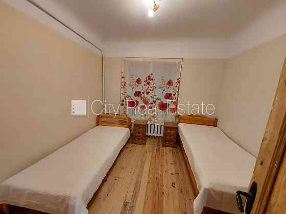 Фасадный дом, плата за обслуживание одного квадратного метра в  месяц 1.6 EUR, вход с Rīga