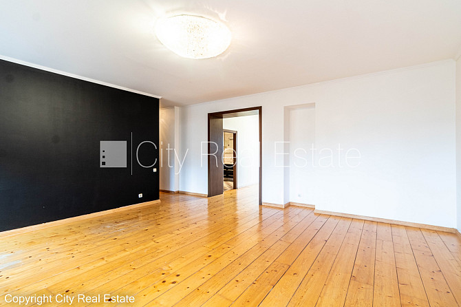 Fasādes māja, slēgts pagalms, vieta automašīnai, ieeja no ielas un pagalma, ir lifts, kāpņu Rīga - foto 8