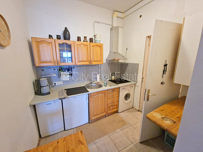 Фасадный дом, реновированный дом, вход с улицы, лестничная клетка после Рига - изображение 15