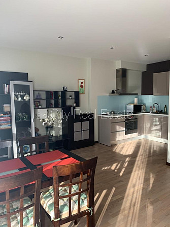 Jaunceltne, zaļā teritorija, iežogota teritorija, bezmaksas stāvvieta pagalmā, apzaļumota Jūrmala - foto 10