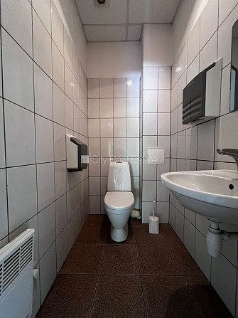 Территория обнесена забором, закрытая территория, места для нескольких машин, Рига - изображение 8