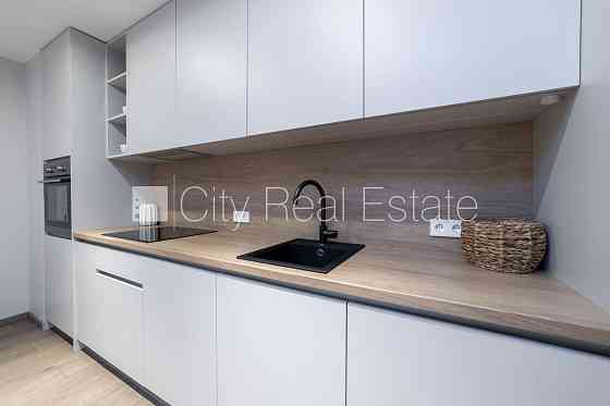 Фасадный дом, реновированный дом, заменены инженерные коммуникации, Рига