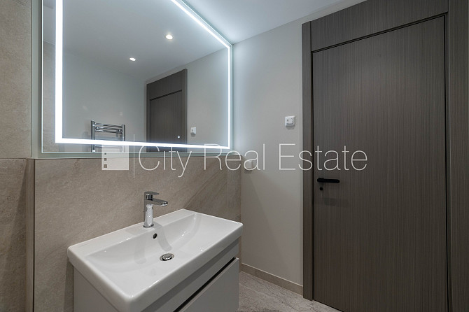 Новостройка, здание во дворе, энергоэффективный дом, вход со двора, полуподвал, Рига - изображение 7