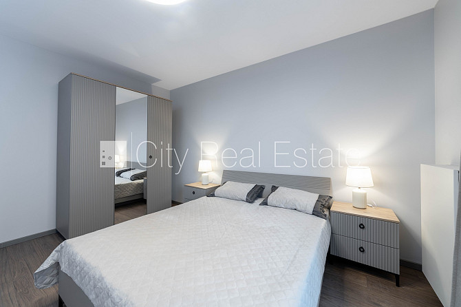 Фасадный дом, реновированный дом, вход с улицы, электрическое отопление, полная Рига - изображение 16