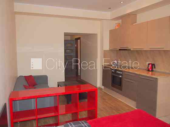 Новостройка, фасадный дом, энергоэффективный дом, вход со двора, лифт, балкон, две Рига