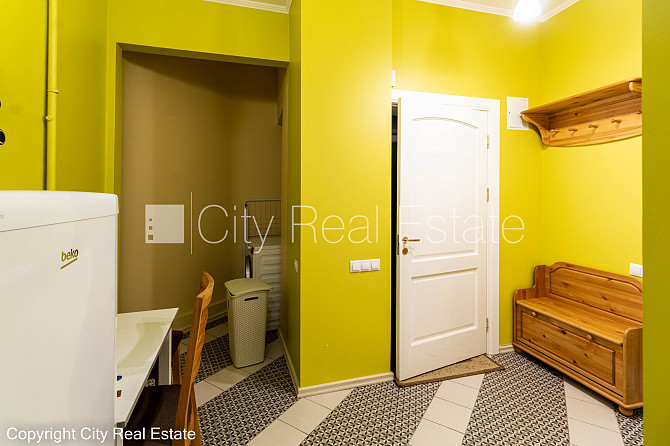 Здание во дворе, реновированный дом, закрытый двор, во дворе детская игровая Рига - изображение 6