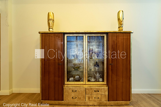 Jaunceltne, pagalma ēka, slēgts pagalms, ir lifts, divi balkoni, logi vērsti uz pagalma pusi, Rīga - foto 5