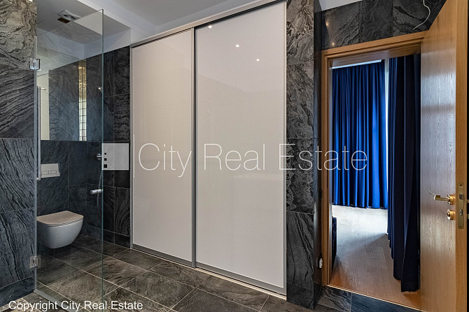 Jaunceltne, pagalma ēka, slēgts pagalms, ir lifts, divi balkoni, logi vērsti uz pagalma pusi, Rīga - foto 8