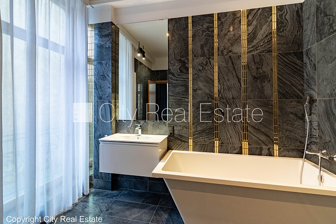 Новостройка, здание во дворе, закрытый двор, лифт, два балкона, окна выходят во Рига - изображение 9