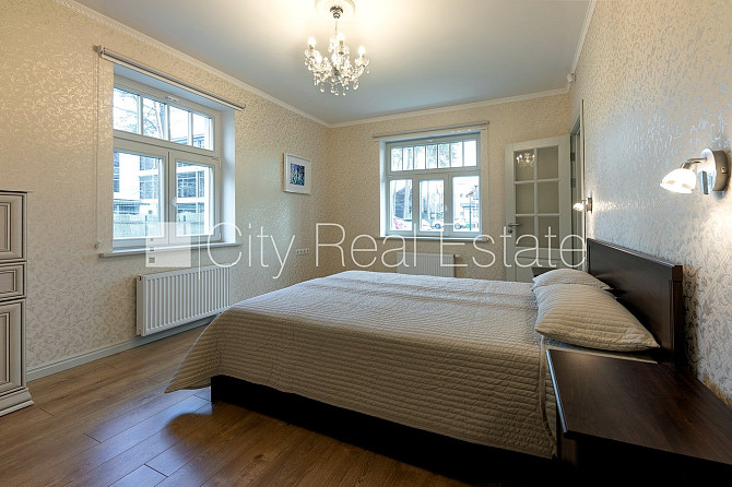 Частный дом, благоустроенный озеленённый двор, территория обнесена забором, Юрмала - изображение 6