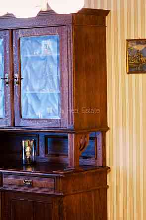 Фасадный дом, реставрированный дом, благоустроенная озеленённая территория, Рига