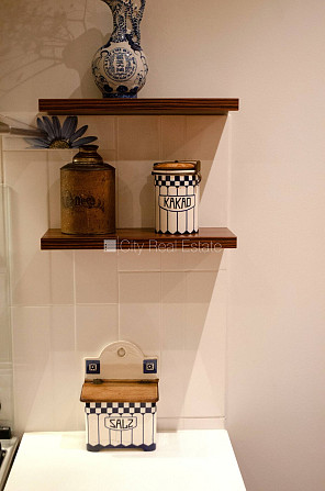 Fasādes māja, restaurēta māja, labiekārtota apzaļumota teritorija, ieeja no ielas, logi Rīga - foto 7