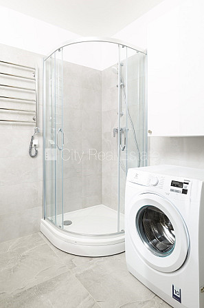 Jaunceltne, labiekārtots apzaļumots pagalms, vieta automašīnai, viena istaba izolēta, studio Rīga - foto 10