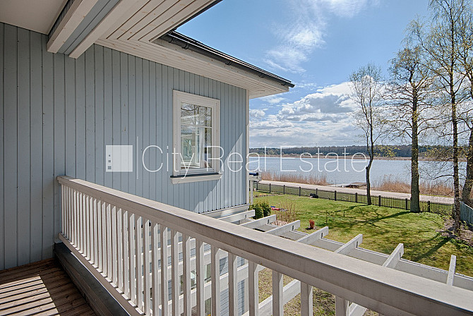 Jaunceltne, labiekārtots apzaļumots pagalms, ieeja no pagalma, pagalmā bērnu spēļu laukums, Rīga - foto 16