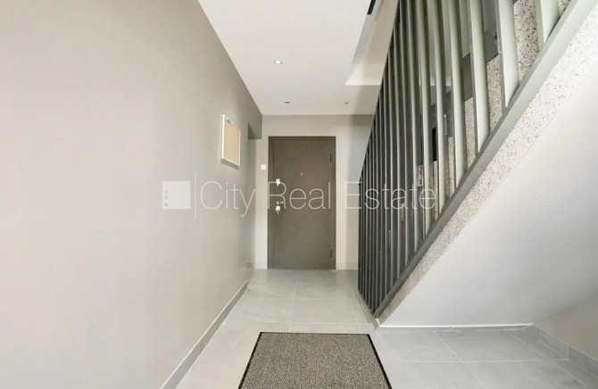 Фасадный дом, реновированный дом, закрытый двор, территория обнесена забором, Рига - изображение 16