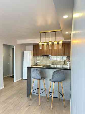 Земля в собственности, фасадный дом, реновированный дом, закрытый двор, лифт, Rīga