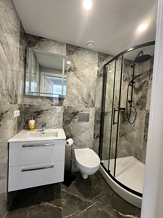 Zeme īpašumā, fasādes māja, renovēta māja, slēgts pagalms, ir lifts, kāpņu telpa pēc Rīga - foto 8