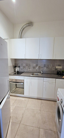 Фасадный дом, реновированный дом, фасад с декоративной штукатуркой, закрытый Рига - изображение 6