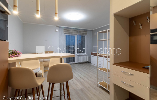 Новостройка, фасадный дом, благоустроенный озеленённый двор, территория Рига - изображение 17