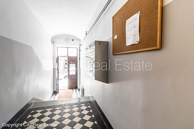 Новостройка, фасадный дом, благоустроенный озеленённый двор, территория Рига - изображение 14