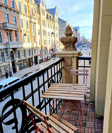 Fasādes māja, renovēta māja, labiekārtota apzaļumota teritorija, iespēja nomāt Rīga - foto 4