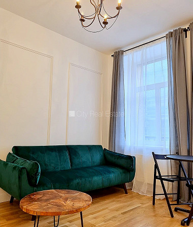 Fasādes māja, renovēta māja, labiekārtota apzaļumota teritorija, iespēja nomāt Rīga - foto 2