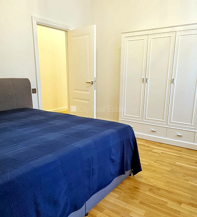 Fasādes māja, renovēta māja, labiekārtota apzaļumota teritorija, iespēja nomāt Rīga - foto 8