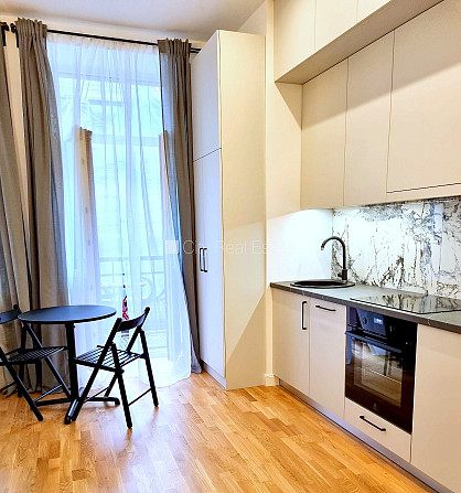 Fasādes māja, renovēta māja, labiekārtota apzaļumota teritorija, iespēja nomāt Rīga - foto 3