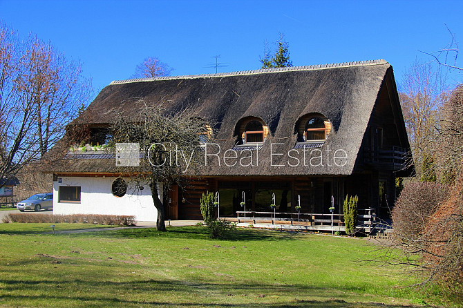 Īpašumu pārdod ar visu biznesu, zeme īpašumā, muiža, viesu māja, guļbūve, niedru jumta Rīga - foto 1