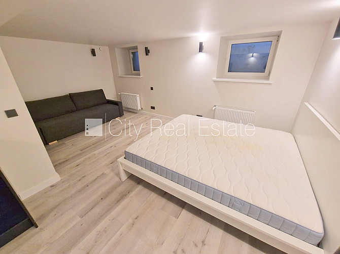 Фасадный дом, реновированный дом, закрытый двор, вход с улицы, полуподвал, Рига - изображение 5